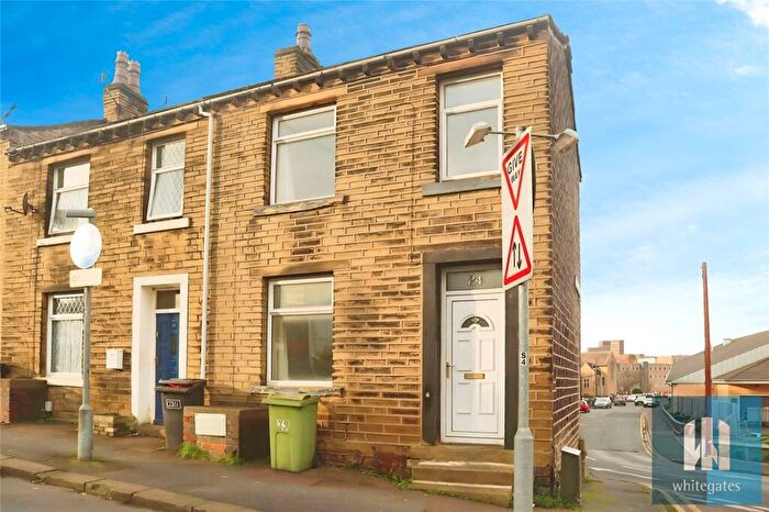 2 Bedroom End Of Terrace House To Rent In Smithy Lane, Moldgreen, Huddersfield, HD5
