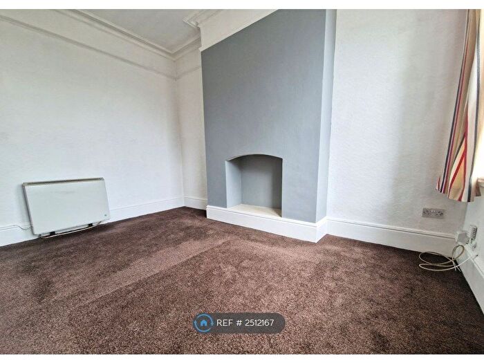 1 Bedroom Flat To Rent In Park Lane, Chippenham, SN15