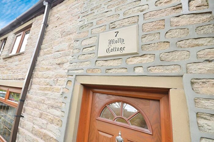 2 Bedroom Cottage To Rent In Moss Lane, Blackburn, BB1