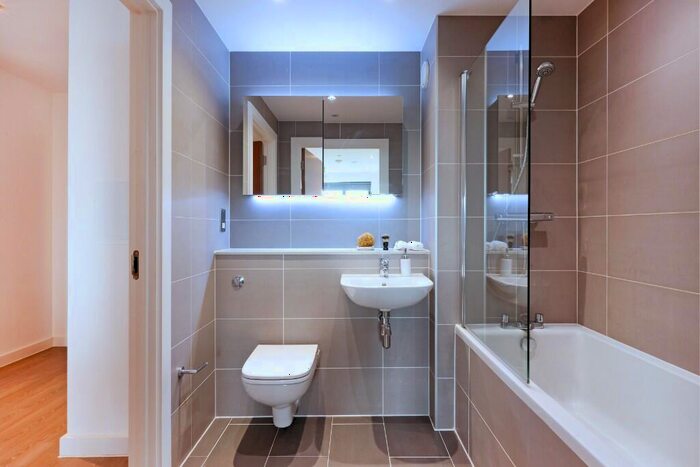 1 Bedroom Flat To Rent In Sutton Court Road, Sutton, Surrey, SM1