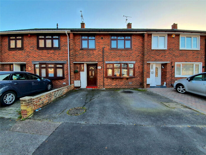 3 Bedroom House To Rent In Kingswood, Basildon, SS16