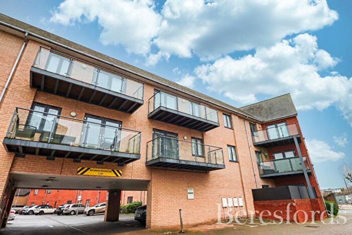 2 Bedroom Apartment For Sale In Wharf Road, Chelmsford, CM2