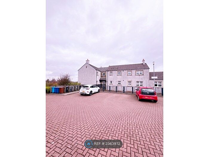 2 Bedroom Flat To Rent In Mallots View, Glasgow, G77