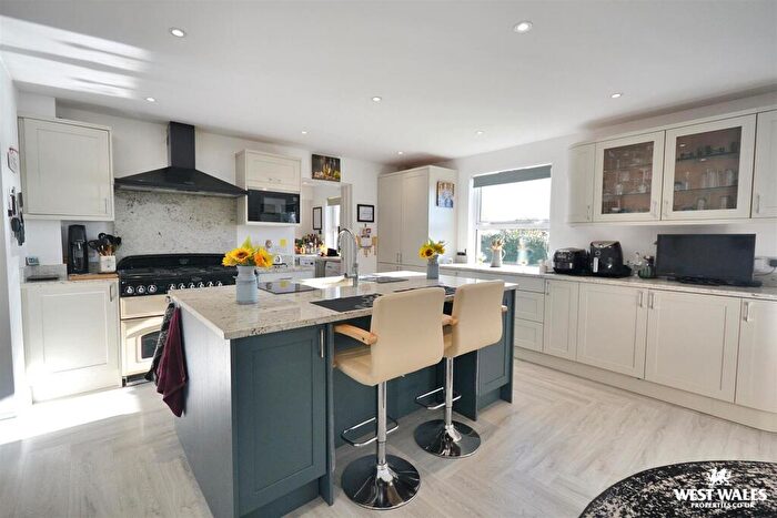 4 Bedroom Detached House For Sale In New Hill, Goodwick, SA64 - Photo 5