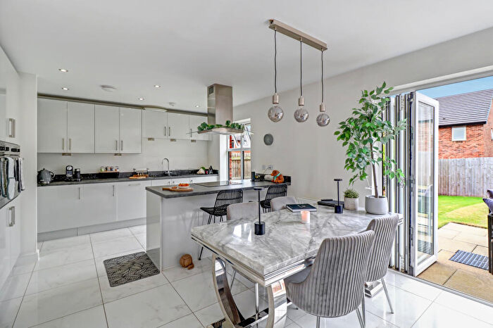 4 Bedroom Detached House For Sale In Heaton Way, Preston, PR4