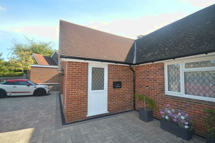 Flat To Rent In Cowfold, Horsham, RH13