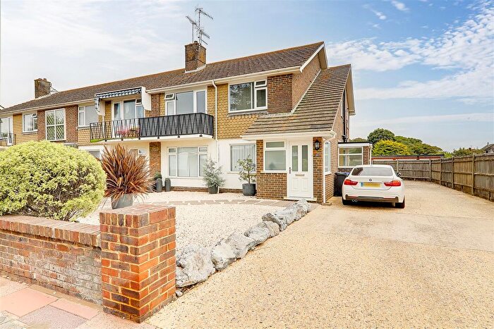 2 Bedroom Flat To Rent In Alinora Avenue, Goring-By-Sea, Worthing, BN12