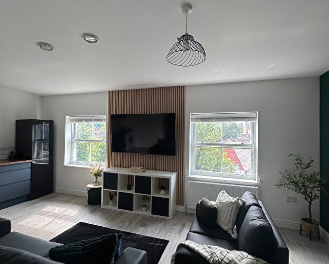 2 Bedroom Flat To Rent In Willowbank Mews, Coventry, West Midlands, CV1