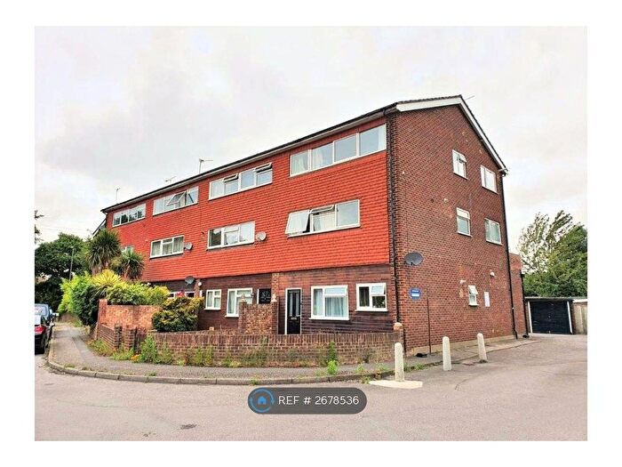 2 Bedroom Flat To Rent In Westfield Parade, New Haw, Addlestone, KT15