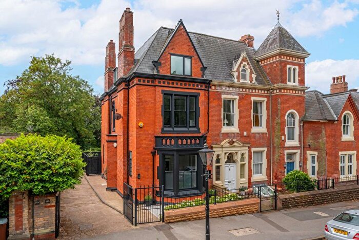 4 Bedroom Town House For Sale In Lenton Road, The Park, NG7