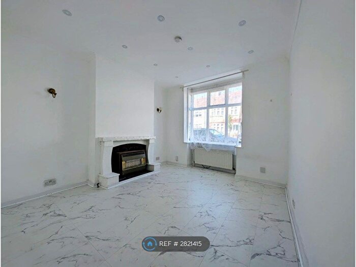 3 Bedroom End Terrace House To Rent In Hawthorne Avenue, Mitcham, CR4