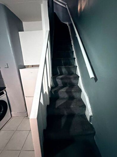 3 Bedroom Flat To Rent In Ilford, IG1
