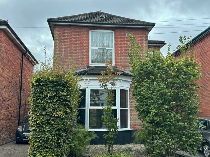 Flat To Rent In Avenue Road, Portswood, SO14