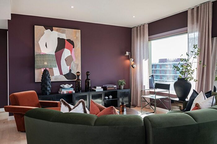 2 Bedroom Flat For Sale In Riverscape, Royal Docks, E16