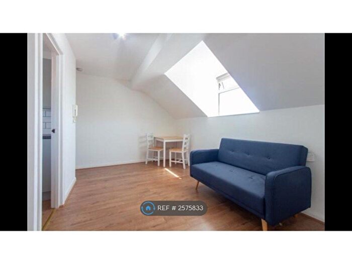 1 Bedroom Flat To Rent In Treherbert Street, Cardiff, CF24
