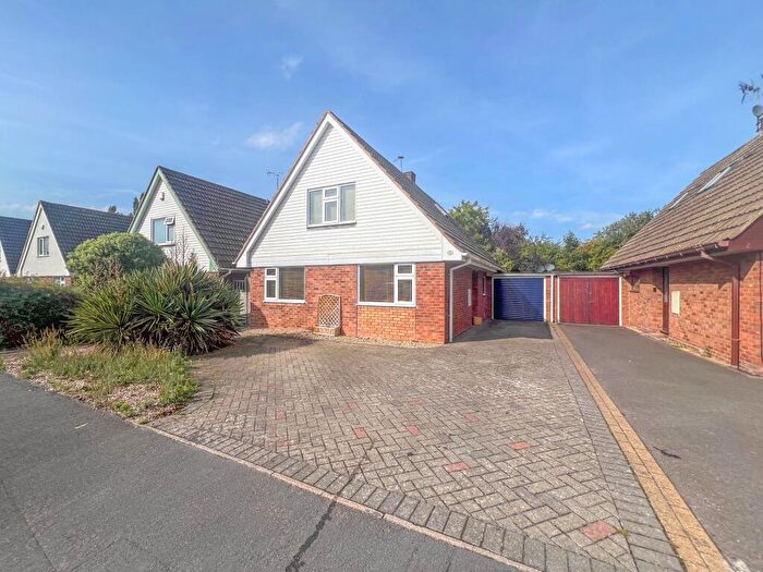 4 Bedroom Detached House For Sale In Loweswater Close, Nuneaton, CV11