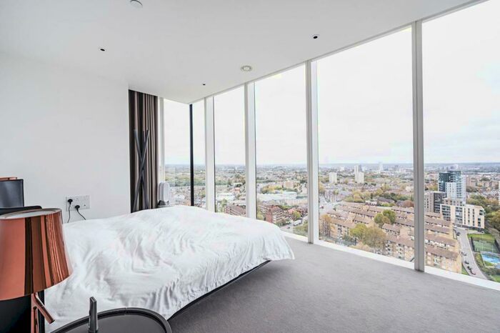 3 Bedroom Flat To Rent In Devan Grove, Stoke Newington, London, N4