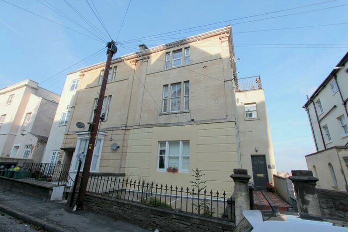2 Bedroom Flat To Rent In Springfield Road, Bristol, BS6
