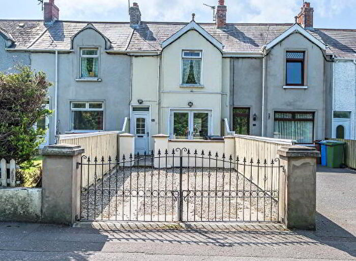 2 Bedroom Mid Terraced House For Sale In Moira Road, Lisburn, BT28