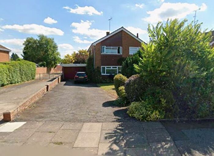 5 Bedroom Property To Rent In Old Bedford Road, Luton, LU2