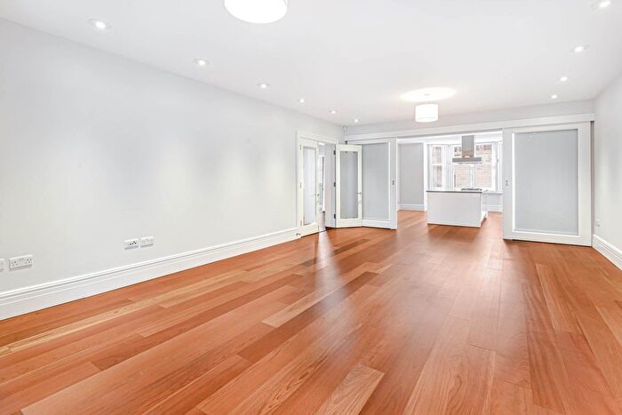 2 Bedroom Flat To Rent In Pont Street, London, SW1X