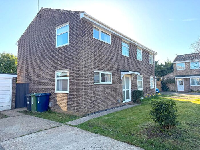 3 Bedroom Semi Detached House To Rent In Marks Way, Girton, CB3