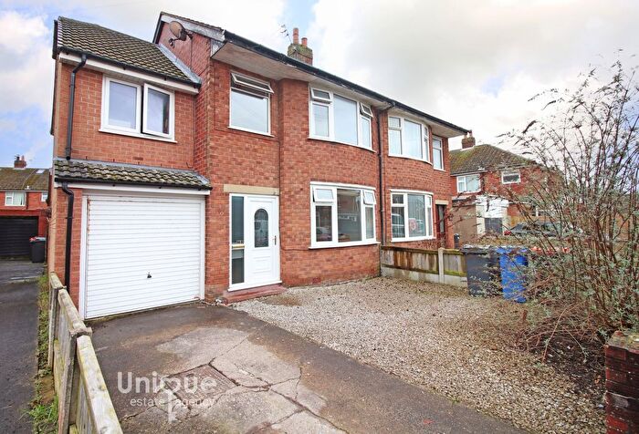 4 Bedroom Semi Detached House For Sale In Hatfield Close, Thornton-Cleveleys, FY5