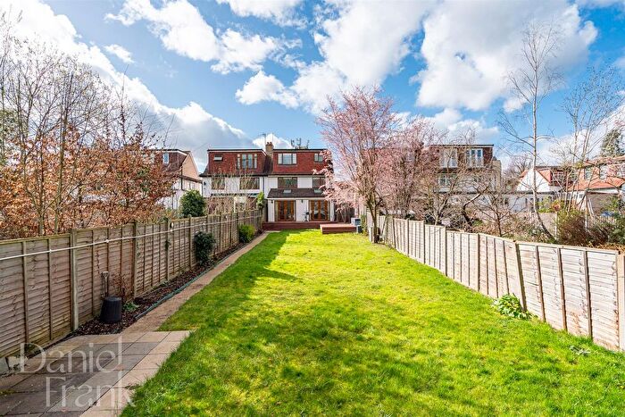 5 Bedroom Semi-detached House For Sale In Station Road, Loughton, IG10