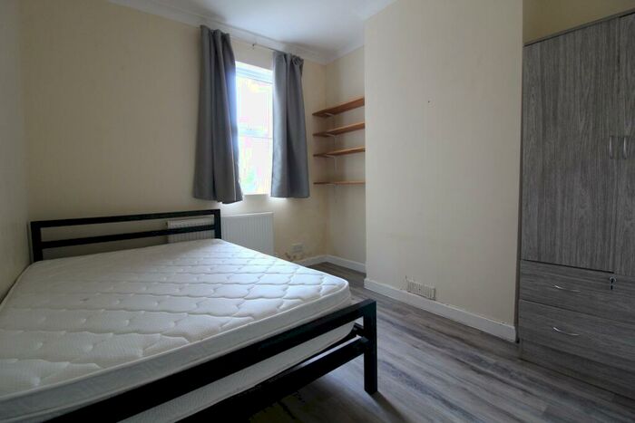 4 Bedroom Terraced House To Rent In Bernard Road, BN2