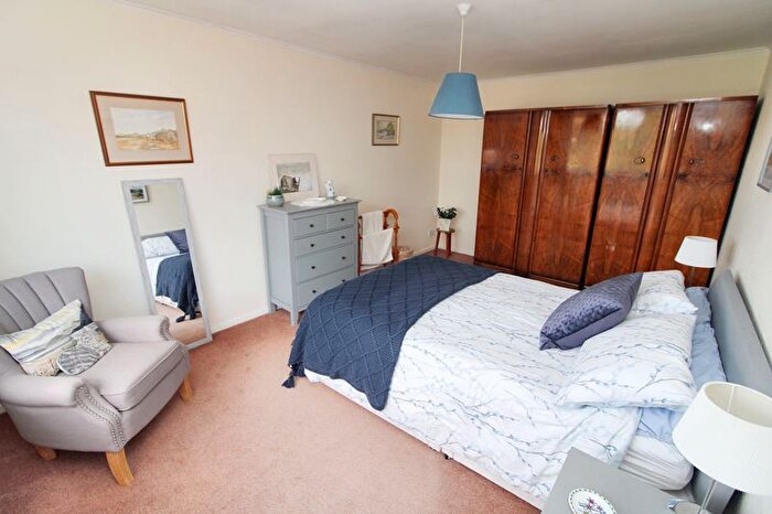4 Bedroom Detached House For Sale In Watchet Lane, Holmer Green, HP15