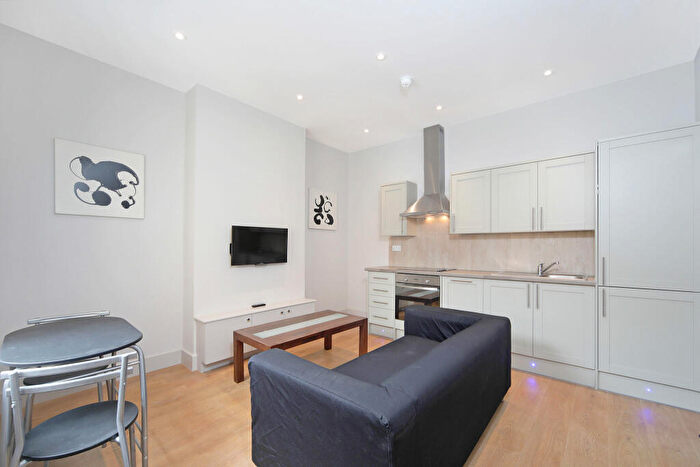 1 Bedroom Flat To Rent In Kelsey Park Road, Beckenham, BR3