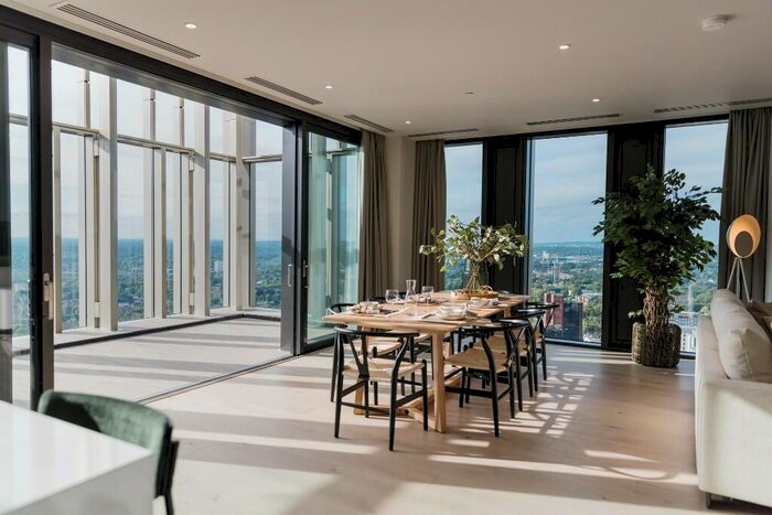 3 Bedroom Penthouse To Rent In Broad Street, Birmingham, B15