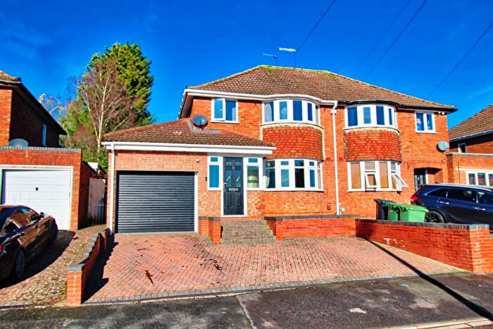 3 Bedroom Semi Detached House For Sale In Devon Road, Worcester, WR5