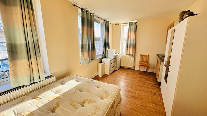 Studio To Rent In Station Road, Harrow, HA1