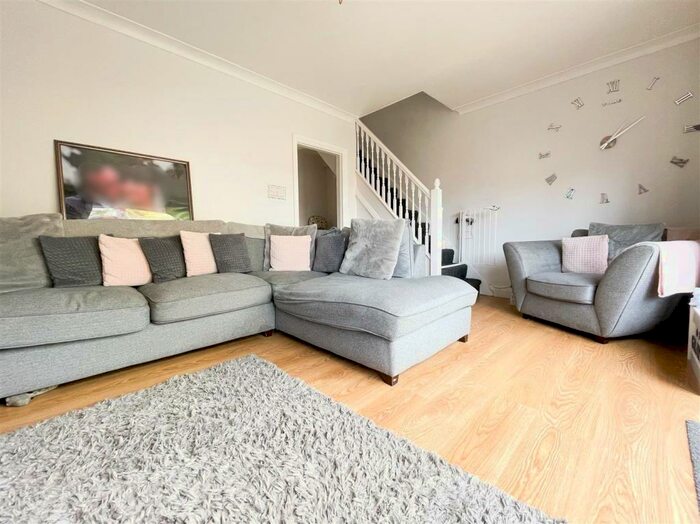 3 Bedroom Terraced House To Rent In Dukes Avenue, Grays, RM17