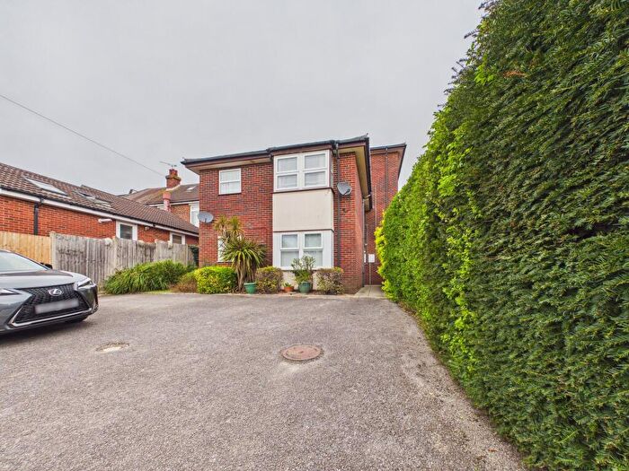 1 Bedroom Flat For Sale In Havant Road, Drayton, Portsmouth, PO6