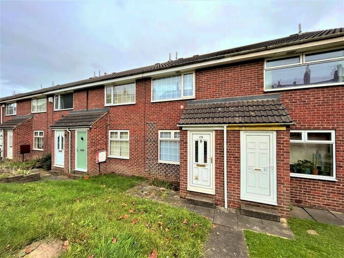 2 Bedroom Town House To Rent In Canal Lane, Stanley, Wakefield, WF3