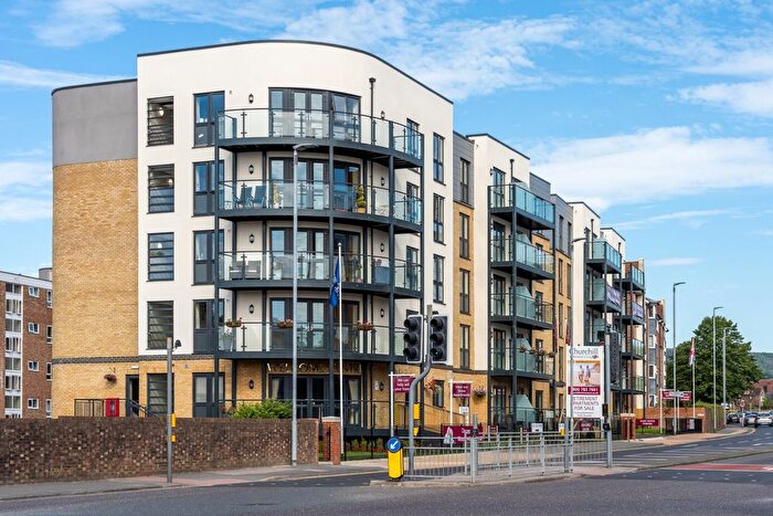 2 Bedroom Flat For Sale In Allingham Lodge, Southfields Road, BN21