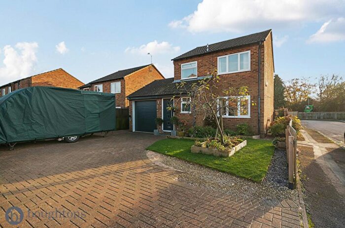 3 Bedroom Detached House For Sale In Remus Gate, Brackley, NN13