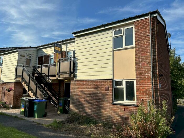 2 Bedroom Maisonette To Rent In Lundy Close, Popley, Basingstoke, RG24