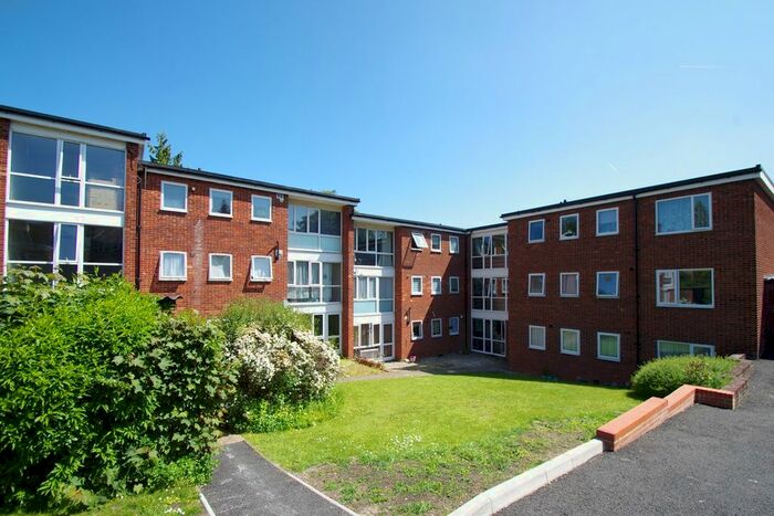 2 Bedroom Flat To Rent In Pahang Place, Baldwins Lane, Croxley Green, WD3