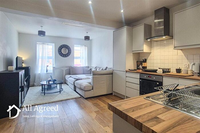 1 Bedroom Flat To Rent In Oxford Street, Ripley, DE5