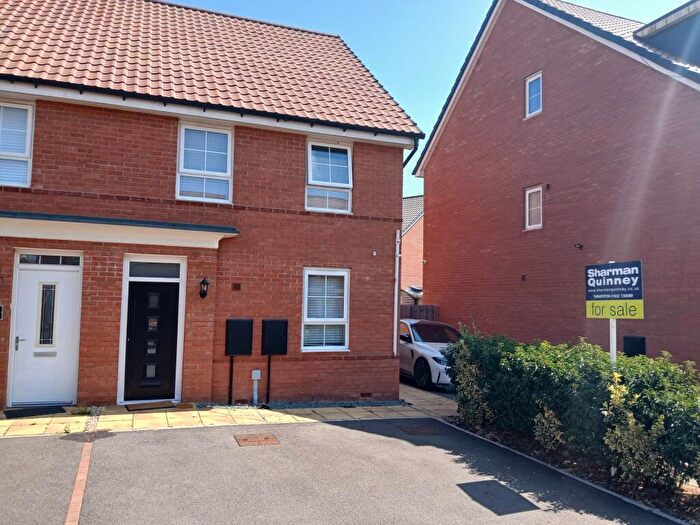 3 Bedroom Semi-Detached House For Sale In Wagtail Way, Thrapston, Kettering, NN14