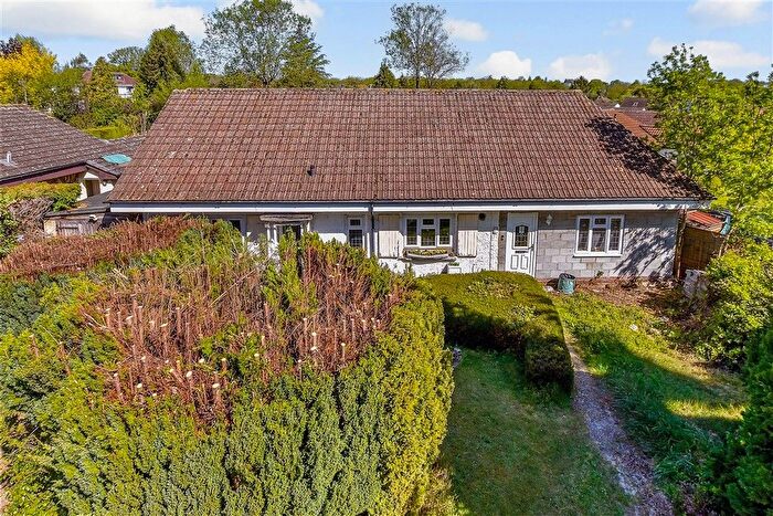 2 Bedroom Detached Bungalow For Sale In Birch Close, Hildenborough, Tonbridge, Kent, TN11