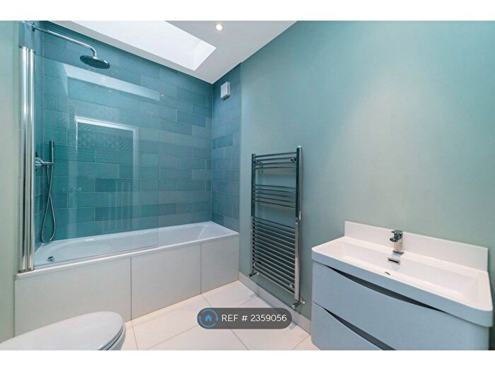 4 Bedroom Terraced House To Rent In Telferscot Road, Balham, SW12