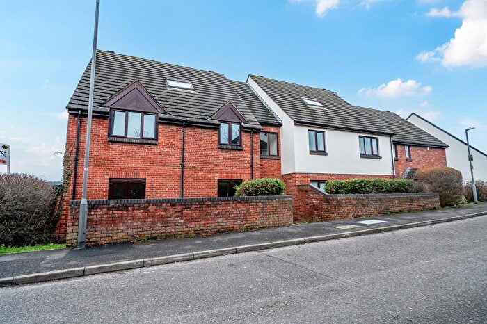 2 Bedroom Flat To Rent In Windrush Drive, High Wycombe, HP13