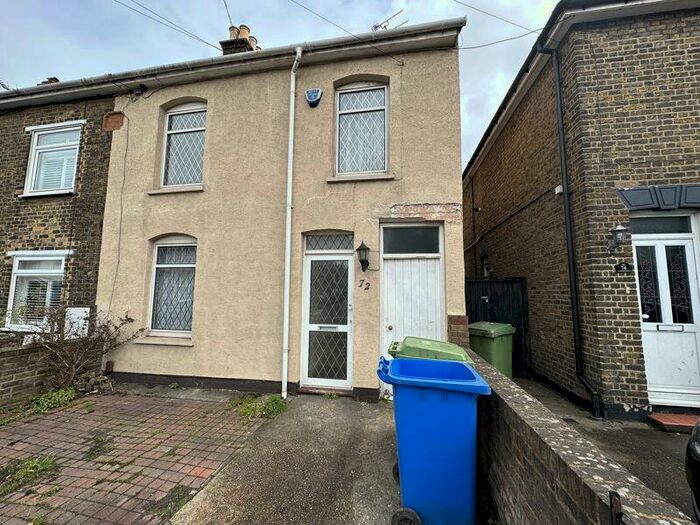 3 Bedroom Semi-Detached House To Rent In Chalkwell Road, Sittingbourne, ME10