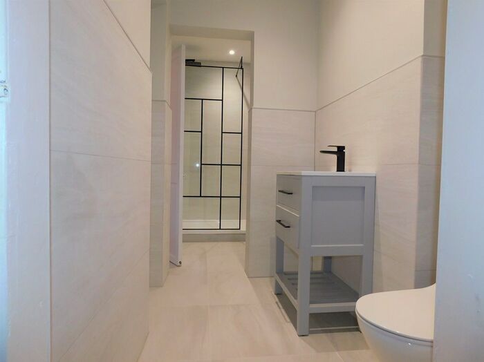 2 Bedroom Flat To Rent In , Ormiston Terrace, Edinburgh, EH12