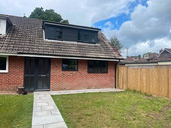 3 Bedroom Detached House To Rent In Frensham Court, Southampton, SO30
