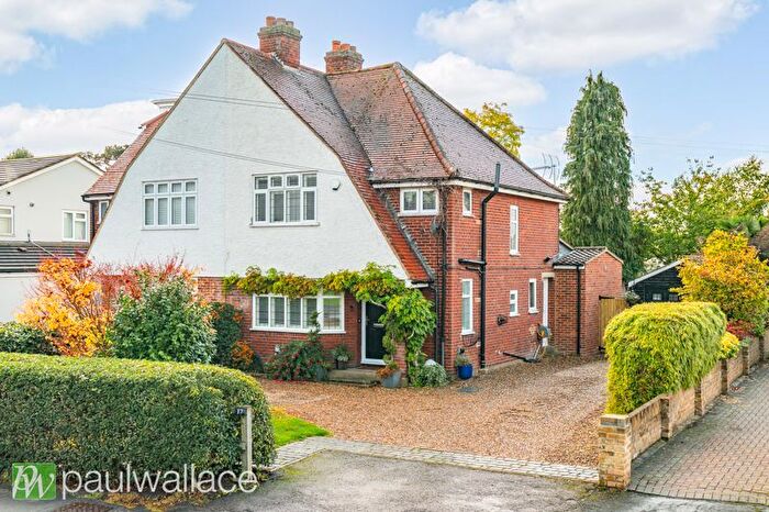3 Bedroom Semi-Detached House For Sale In North Street, Nazeing, EN9